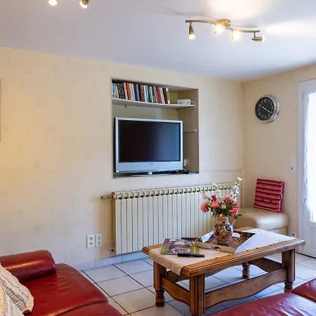 Chez Monique 4/7 Personnes A Holiday home *