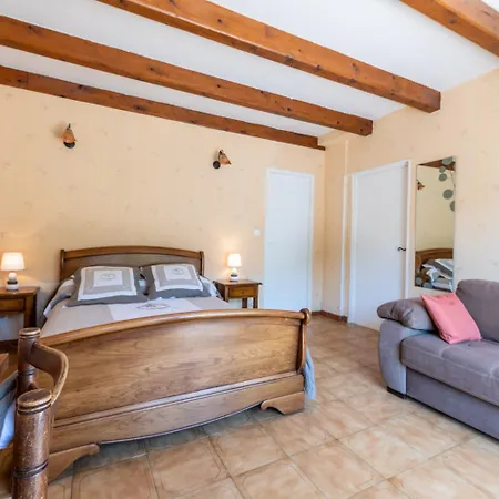Chez Monique 4/7 Personnes A Holiday home Florac